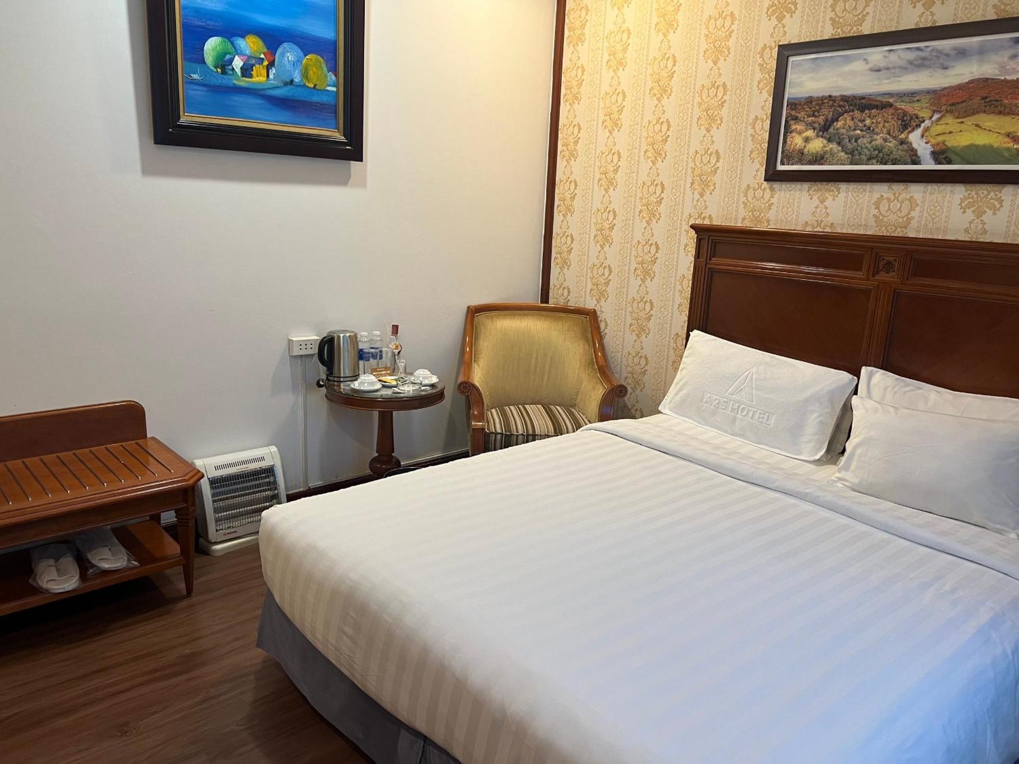 A25 Hotel - 19 Phan Dinh Phung Ханой Экстерьер фото
