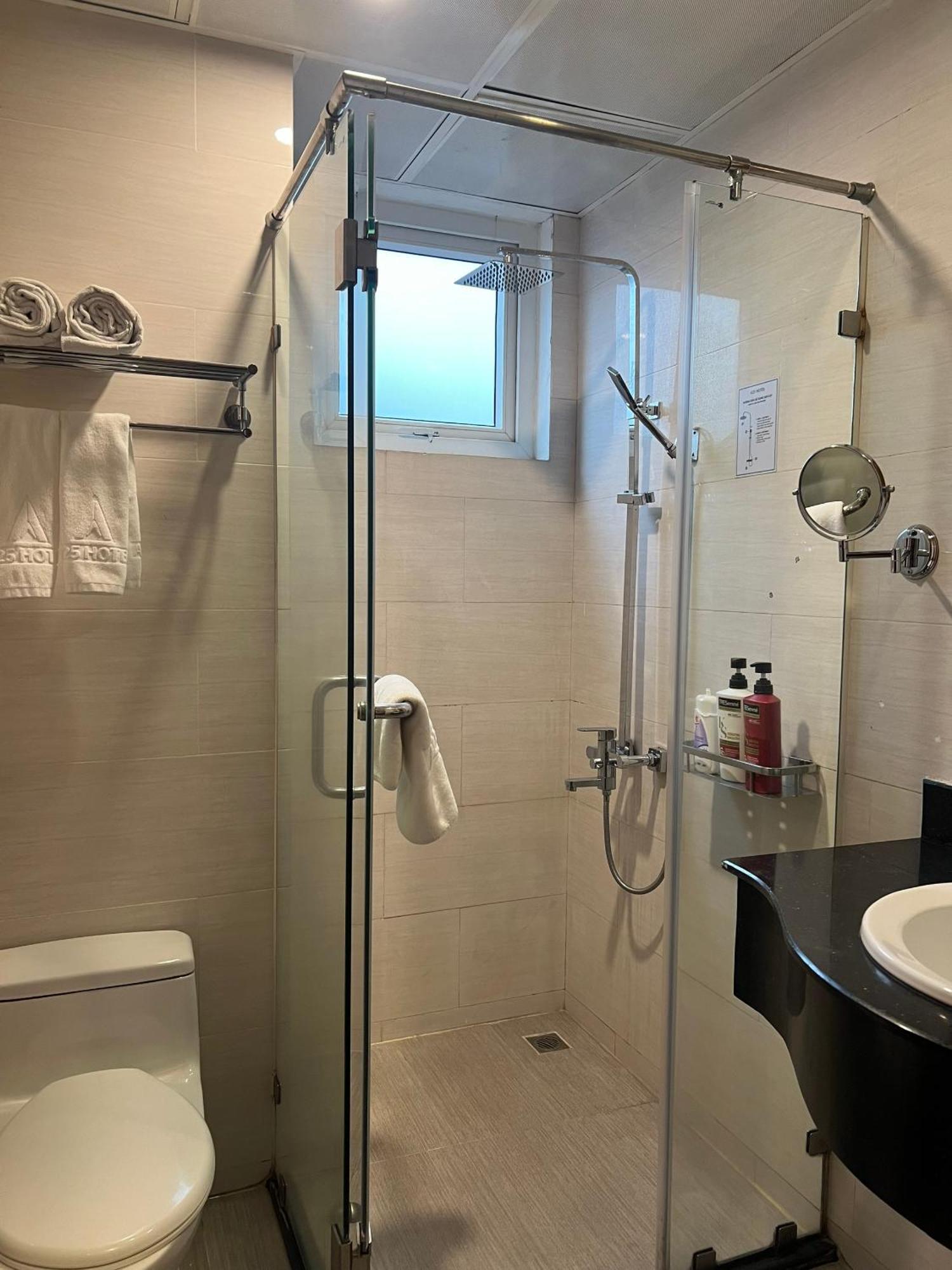 A25 Hotel - 19 Phan Dinh Phung Ханой Экстерьер фото