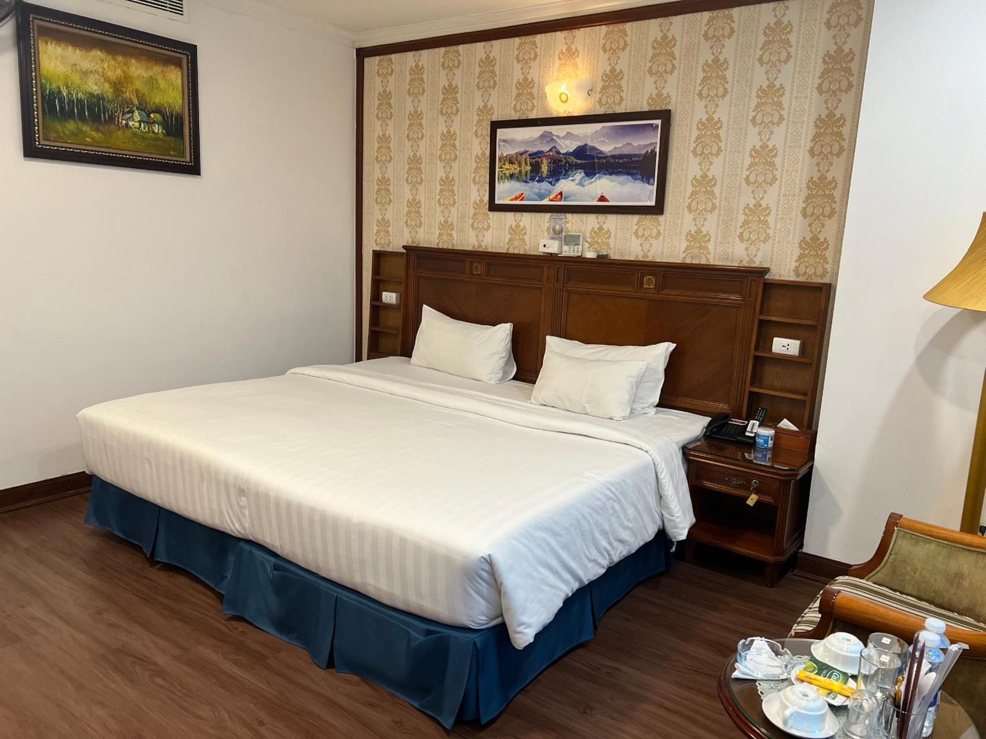 A25 Hotel - 19 Phan Dinh Phung Ханой Экстерьер фото