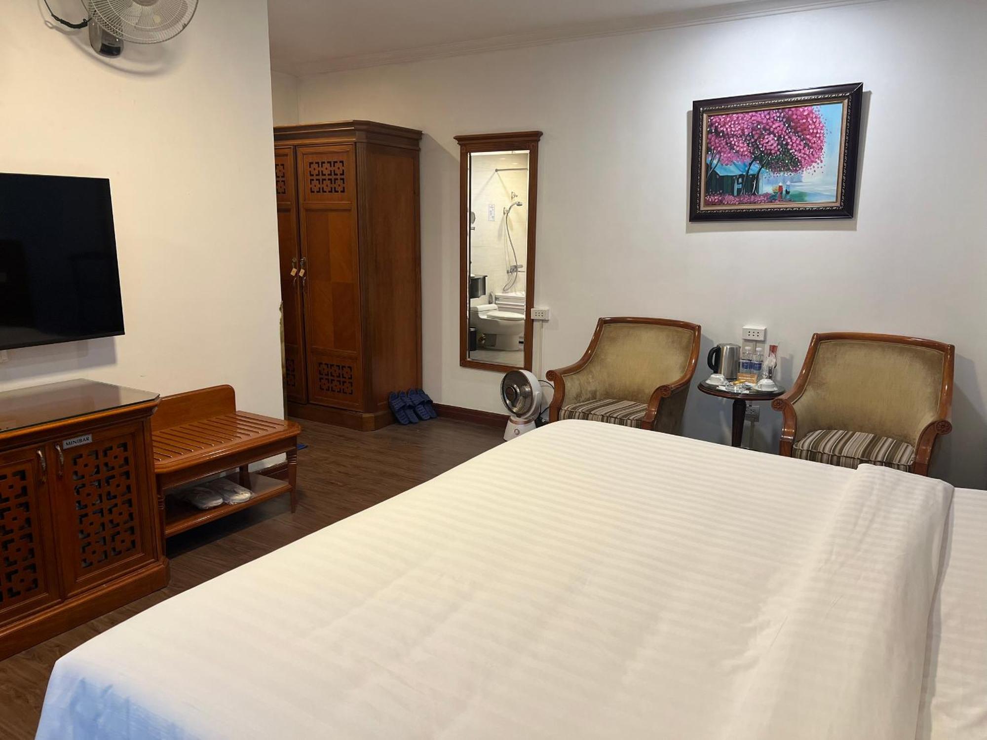 A25 Hotel - 19 Phan Dinh Phung Ханой Экстерьер фото