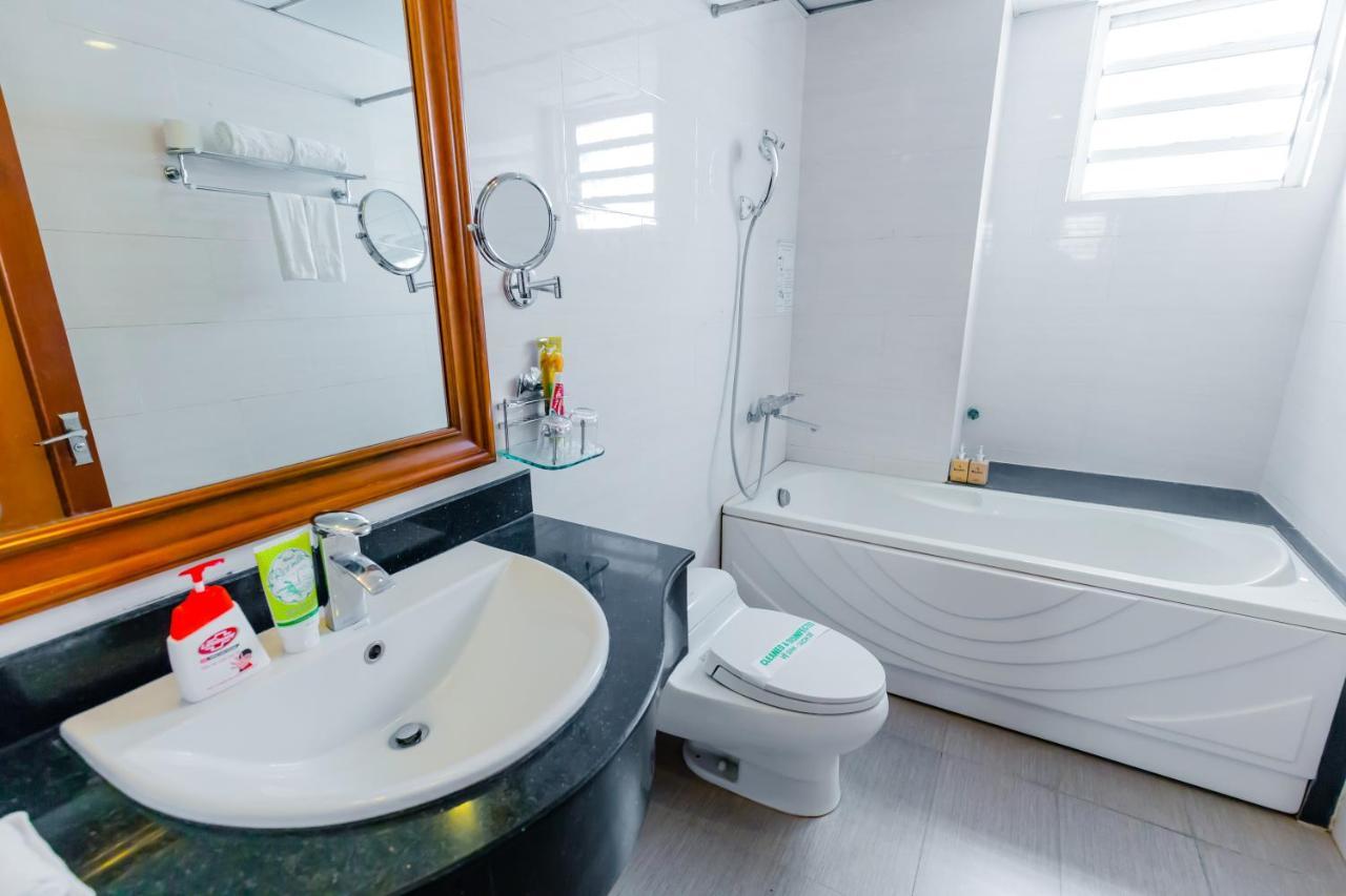 A25 Hotel - 19 Phan Dinh Phung Ханой Экстерьер фото